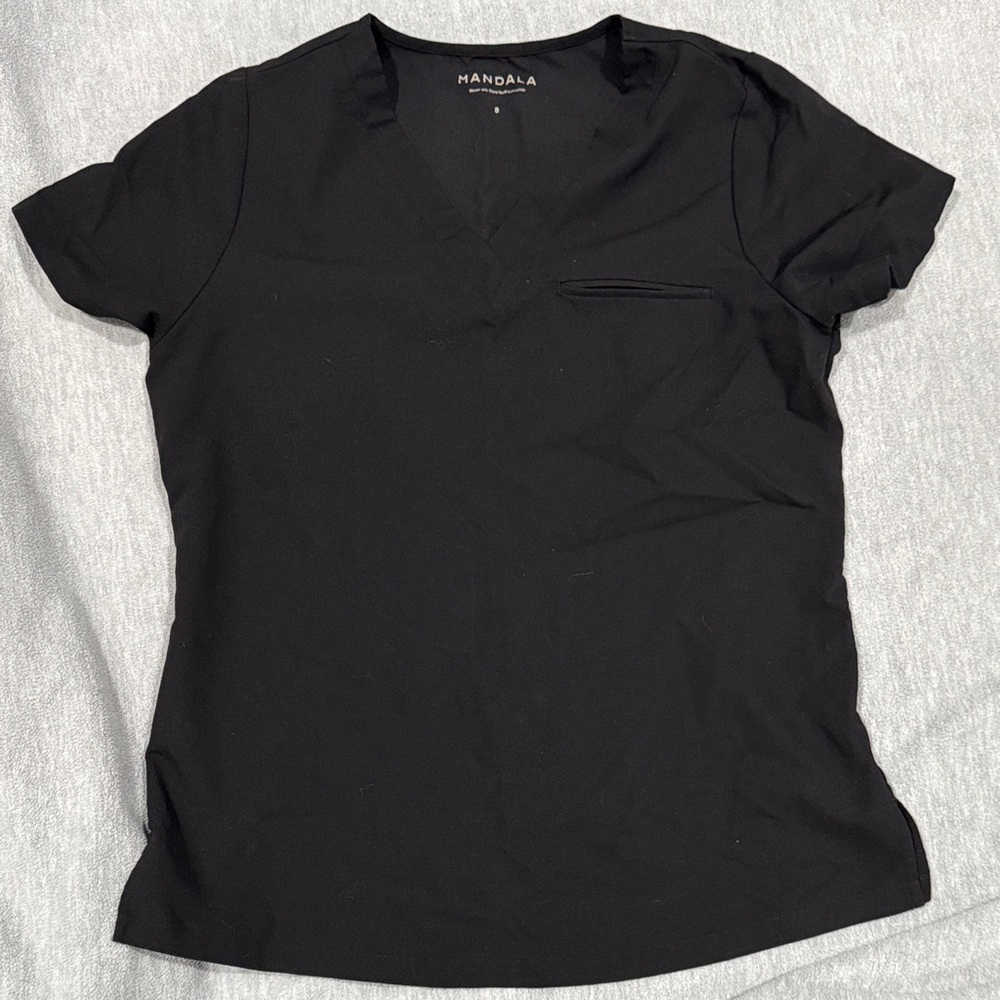 Mandala One Pocket Scrub Top - Black